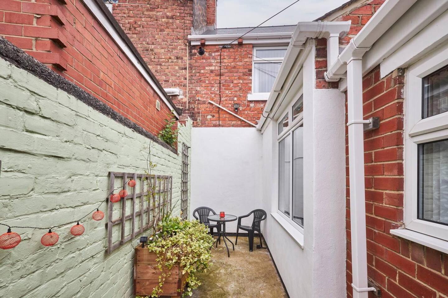 Pass The Keys Modern Home In A Seaside Town Seaham Exterior foto